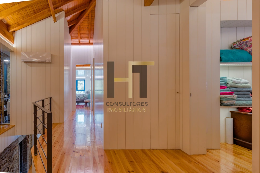 Moradia T4 para Venda em Sandim, Olival, Lever e Crestuma Foto 16