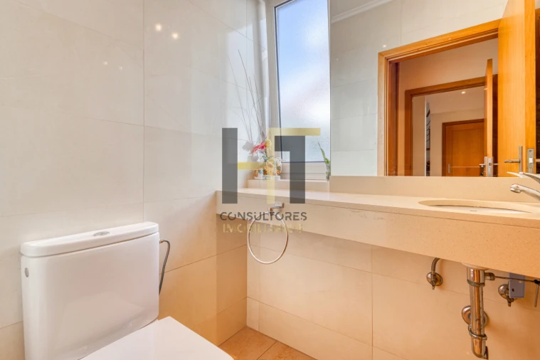 Moradia T3 para Venda em Castêlo da Maia Foto 17