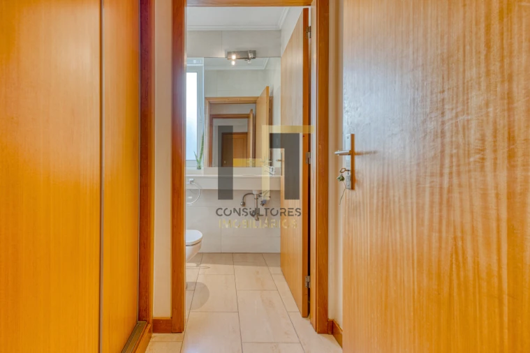 Moradia T3 para Venda em Castêlo da Maia Foto 11