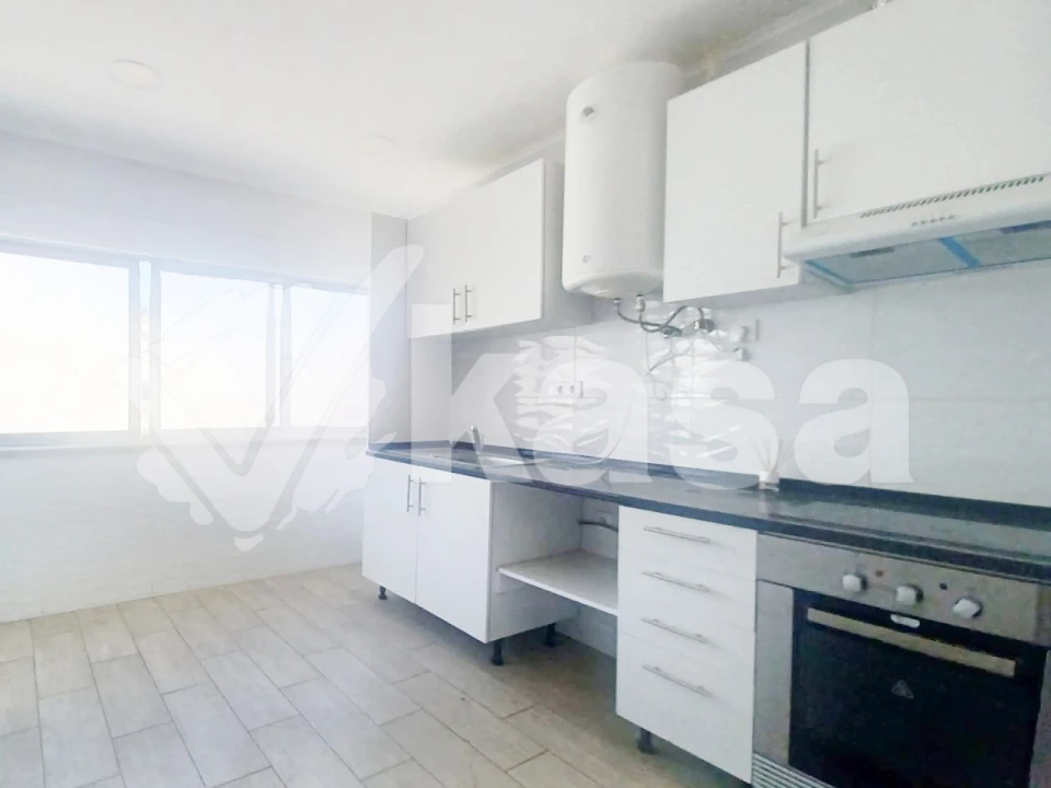 Apartamento T1 para Venda em Alto do Seixalinho, Santo André e Verderena Foto 1