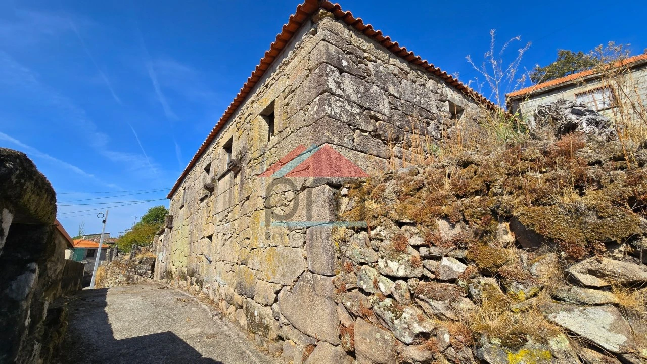 Moradia T2 para Venda em Merufe Foto 3