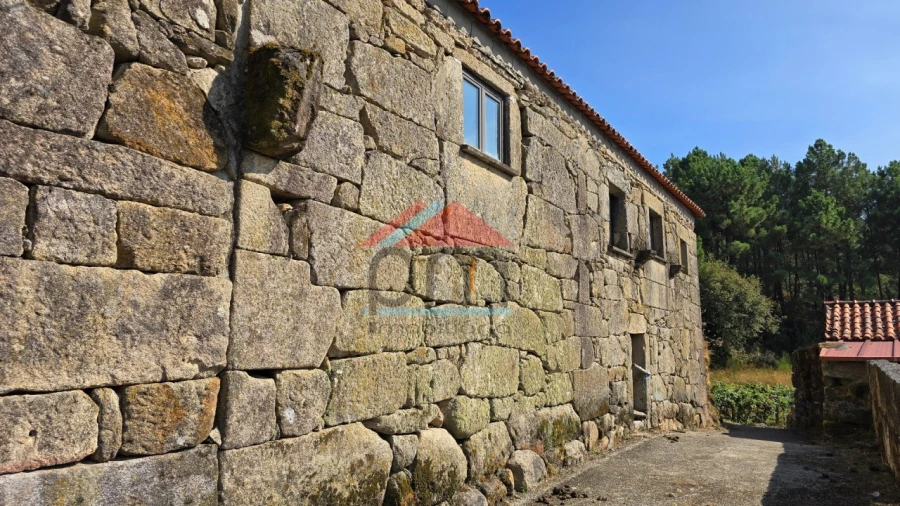 Moradia T2 para Venda em Merufe Foto 1