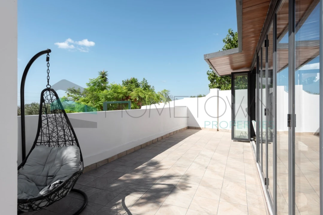 Moradia T2 para Venda em Santa Barbara de Nexe Foto 3