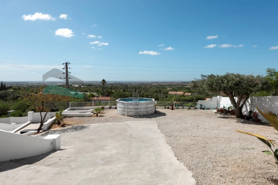 Moradia T2 para Venda em Santa Barbara de Nexe Foto 22