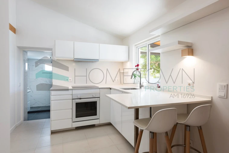 Moradia T2 para Venda em Santa Barbara de Nexe