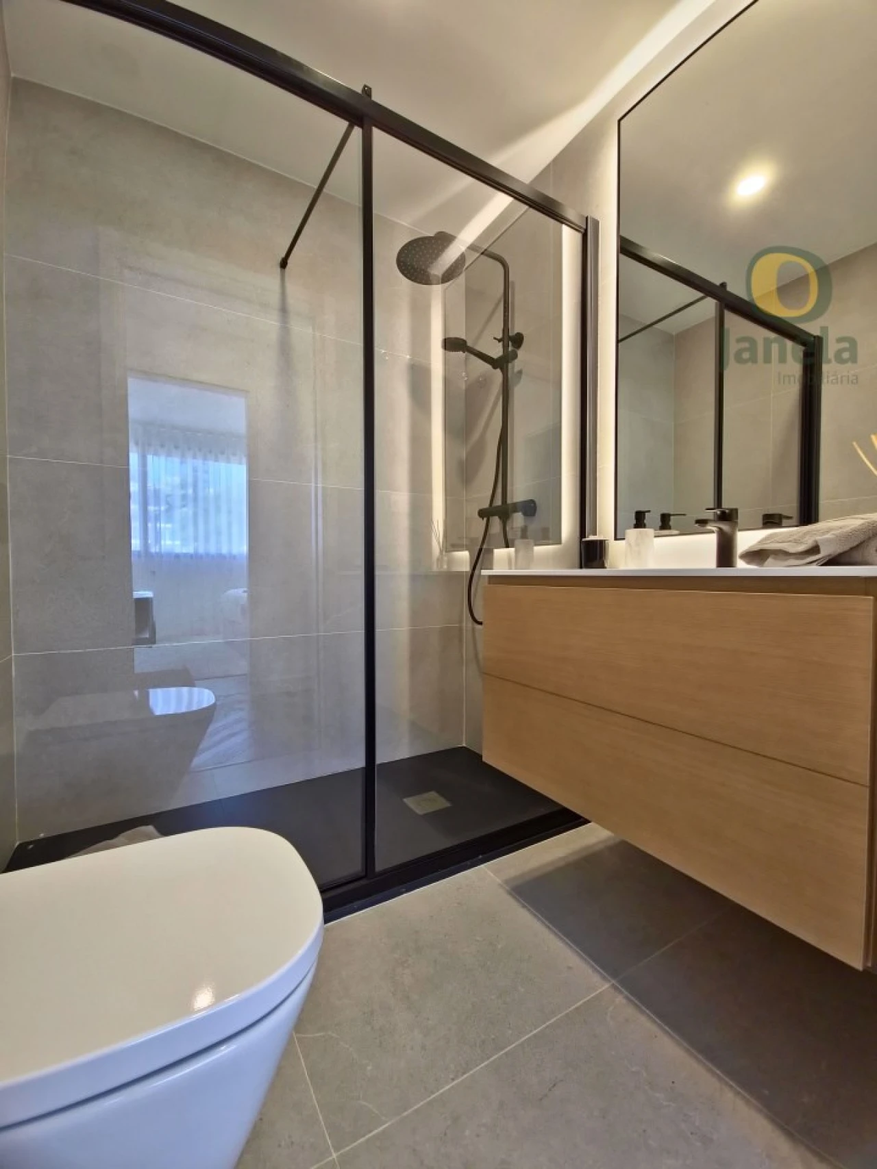 Apartamento T2 para Venda em Faro (Sé e São Pedro) Foto 9