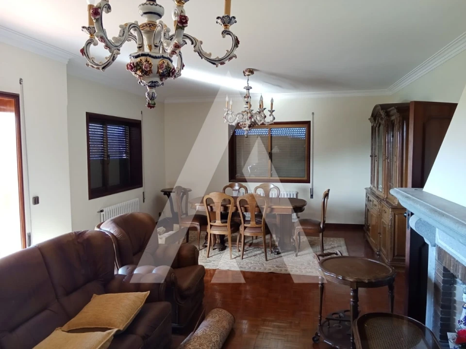 Moradia T4 para Venda em Lanhelas Foto 12