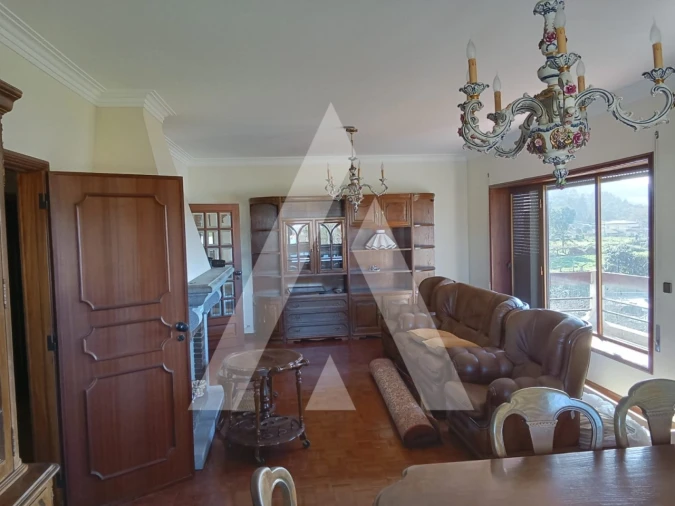 Moradia T4 para Venda em Lanhelas Foto 11