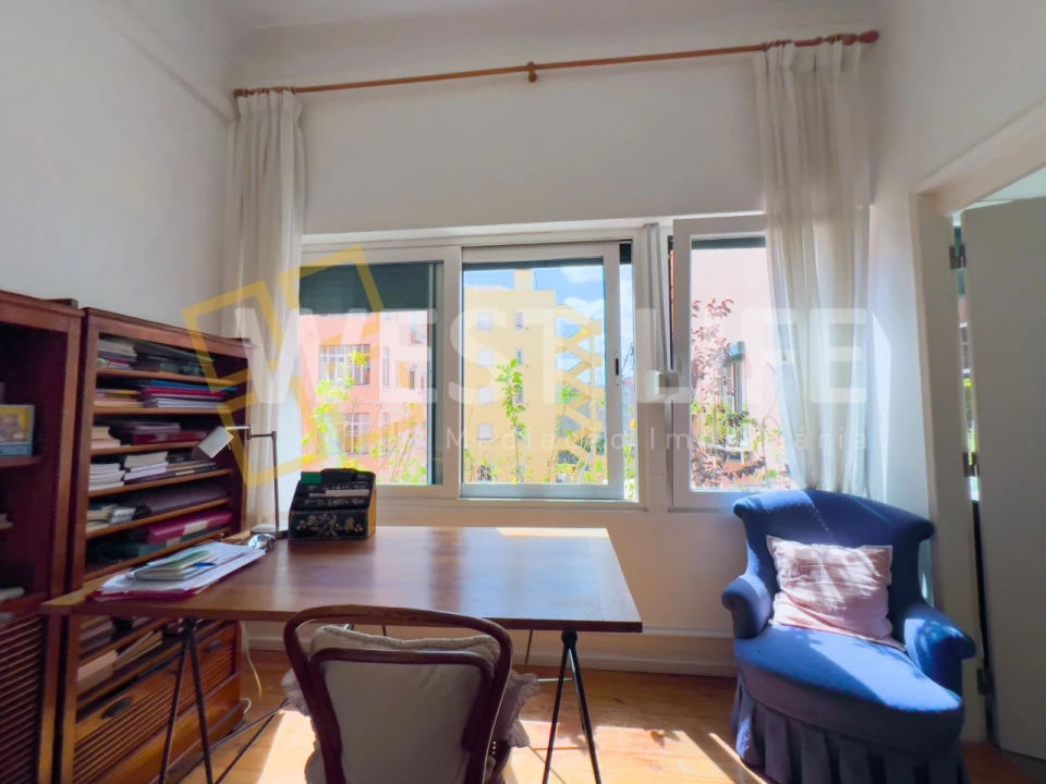 Apartamento T5 para Venda em Areeiro Foto 29