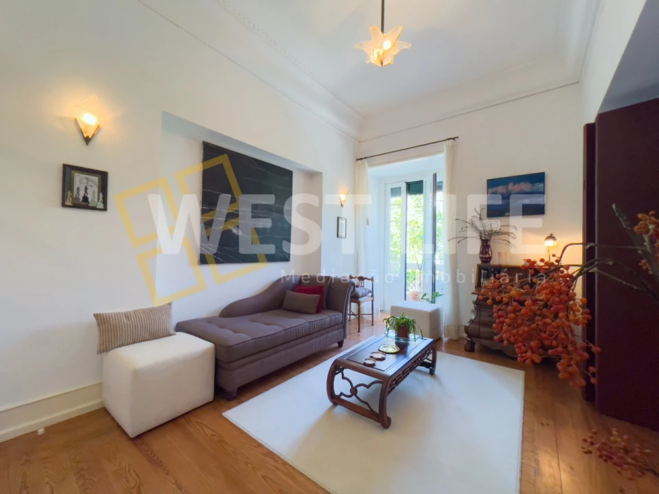 Apartamento T5 para Venda em Areeiro Foto 4