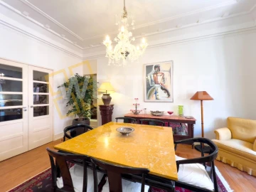 Apartamento T5 para Venda em Areeiro