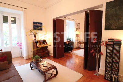 Apartamento T5 para Venda em Areeiro