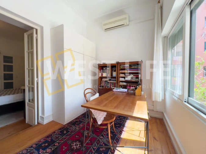 Apartamento T5 para Venda em Areeiro Foto 30