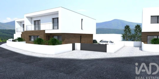 Terreno para Venda em Parceiros e Azoia