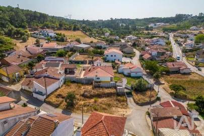 Terreno para Venda em Parceiros e Azoia