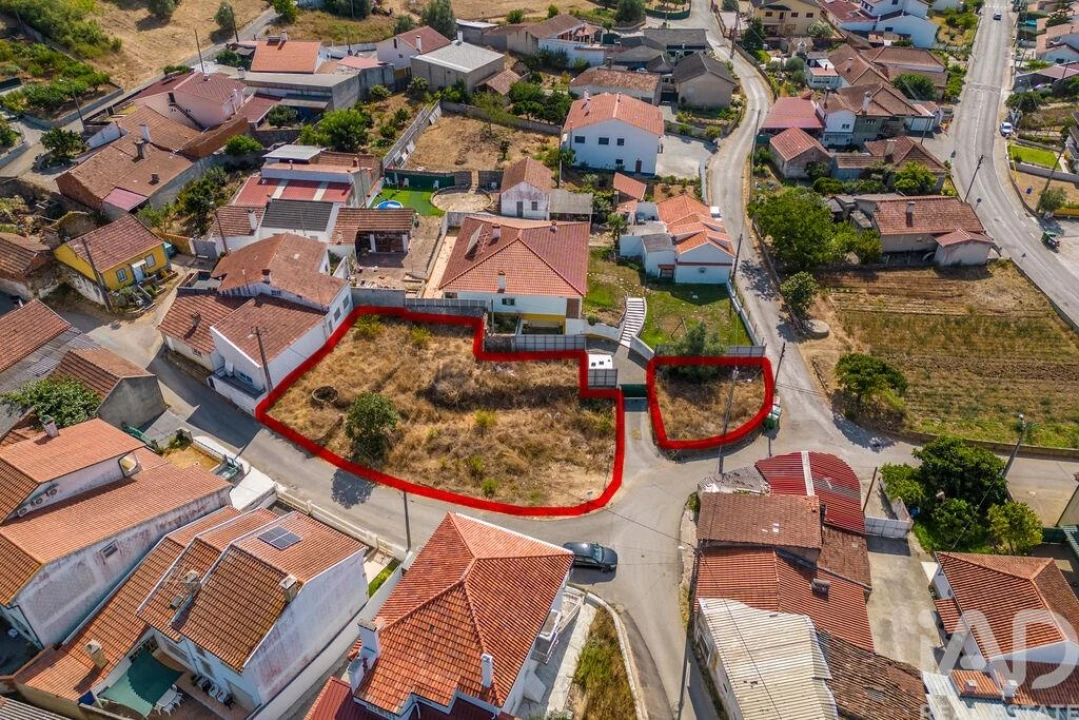 Terreno para Venda em Parceiros e Azoia Foto 1