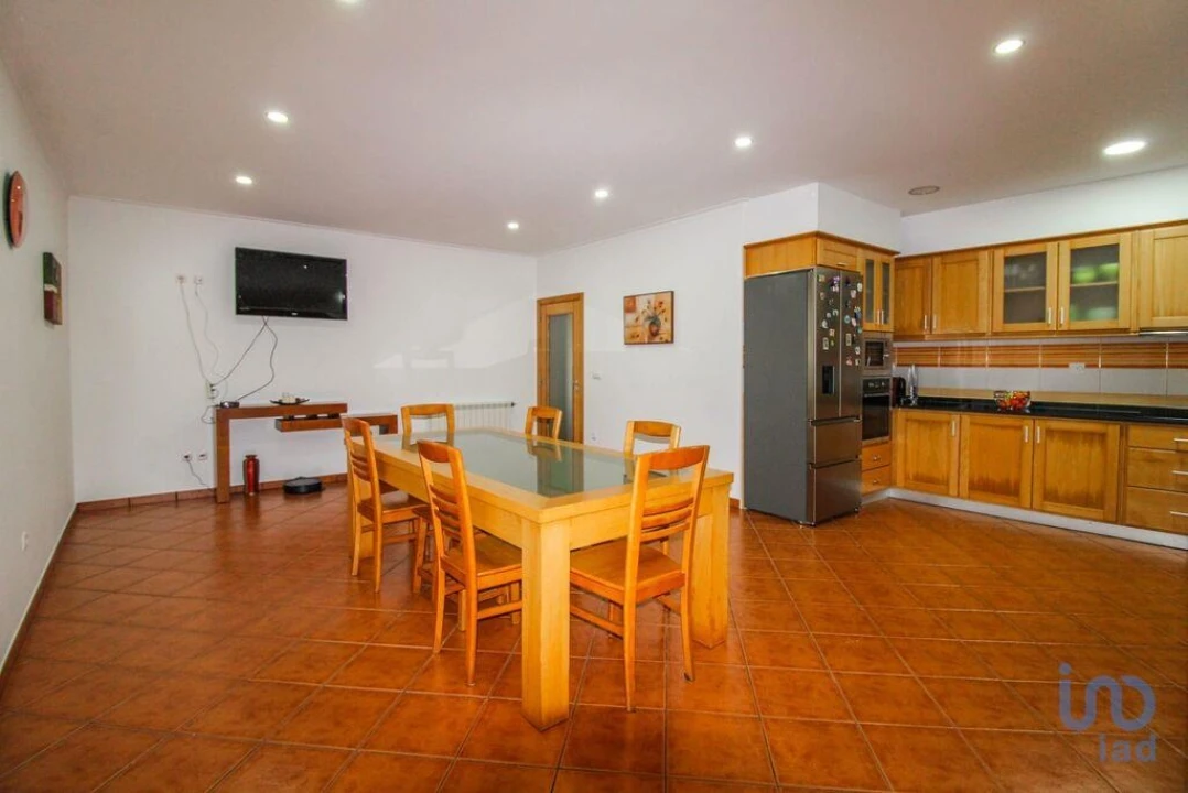 Moradia T3 para Venda em Santa Cruz da Trapa e São Cristóvão de Lafões Foto 7