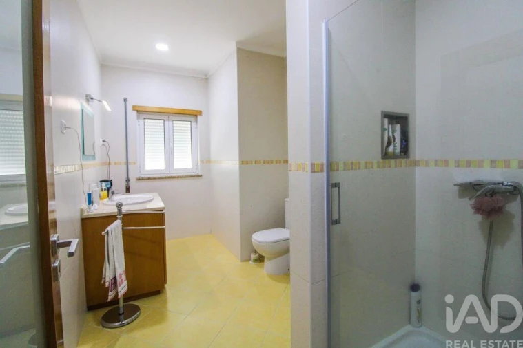 Moradia T3 para Venda em Santa Cruz da Trapa e São Cristóvão de Lafões Foto 18