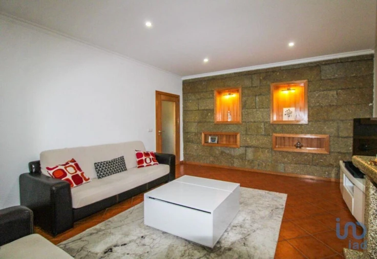 Moradia T3 para Venda em Santa Cruz da Trapa e São Cristóvão de Lafões Foto 9