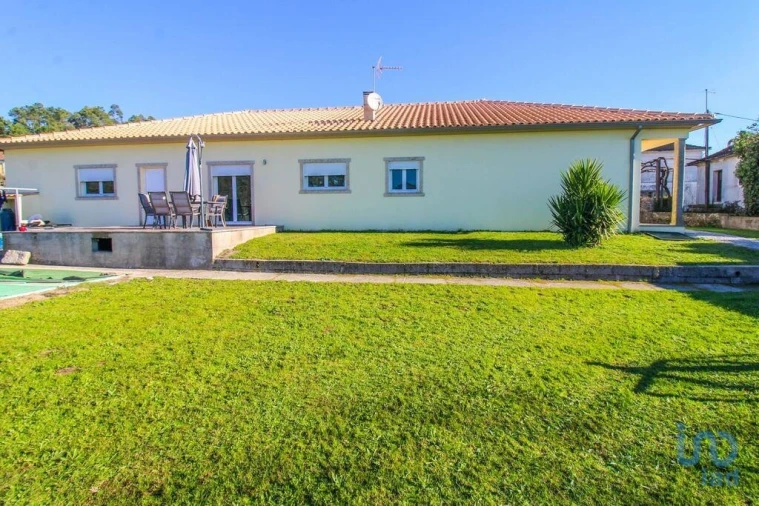 Moradia T3 para Venda em Santa Cruz da Trapa e São Cristóvão de Lafões Foto 3