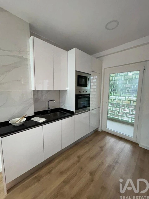 Apartamento T3 para Venda em Benfica