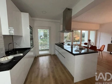 Apartamento T3 para Venda em Benfica