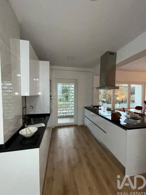Apartamento T3 para Venda em Benfica