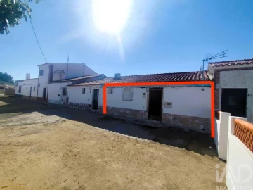 Moradia T2 para Venda em Santo Aleixo