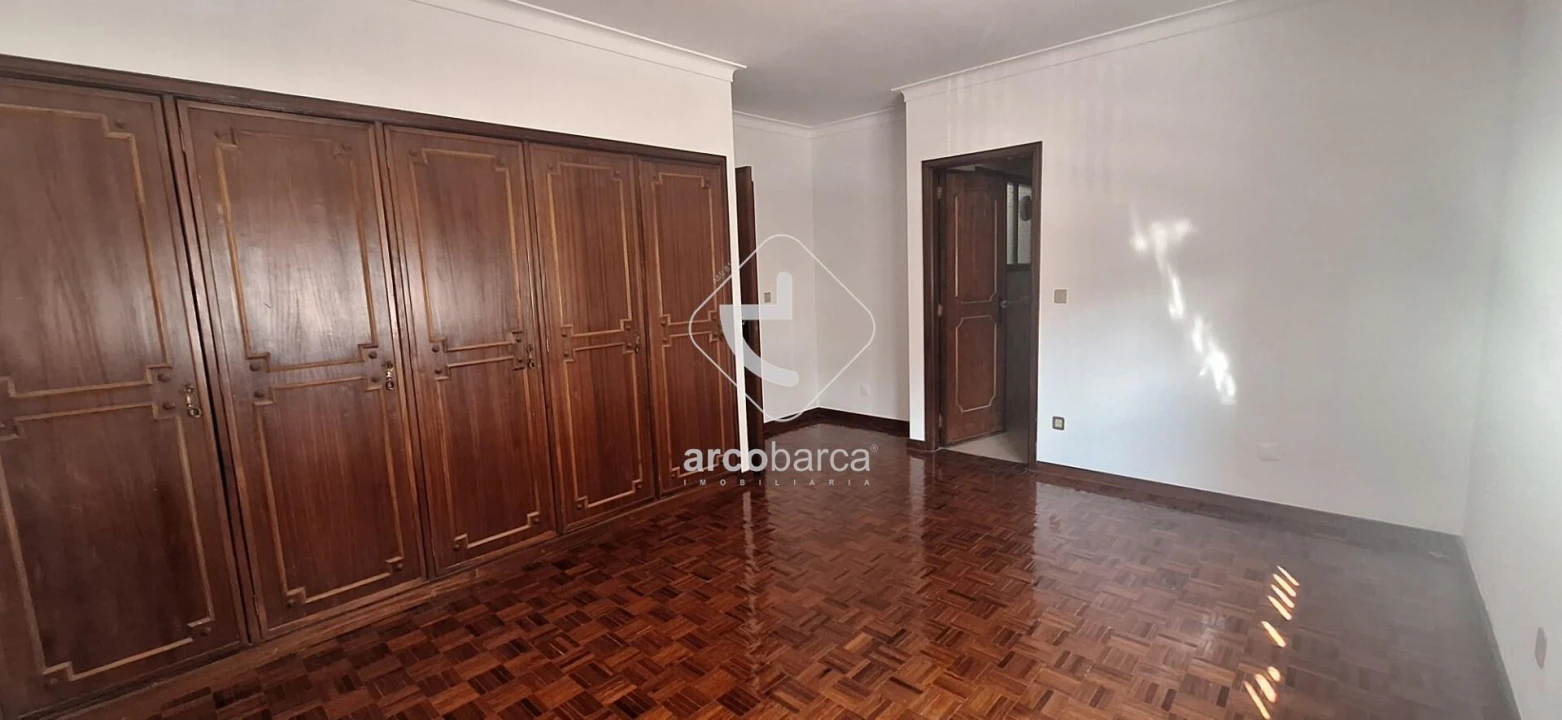 Moradia T5 para Venda em Pedrouços Foto 15