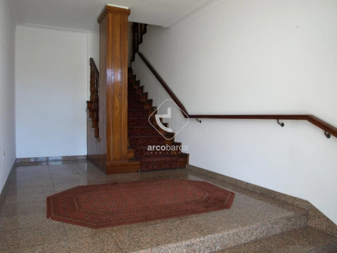 Moradia T5 para Venda em Pedrouços Foto 2