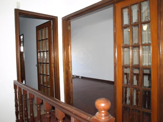 Moradia T5 para Venda em Pedrouços Foto 9