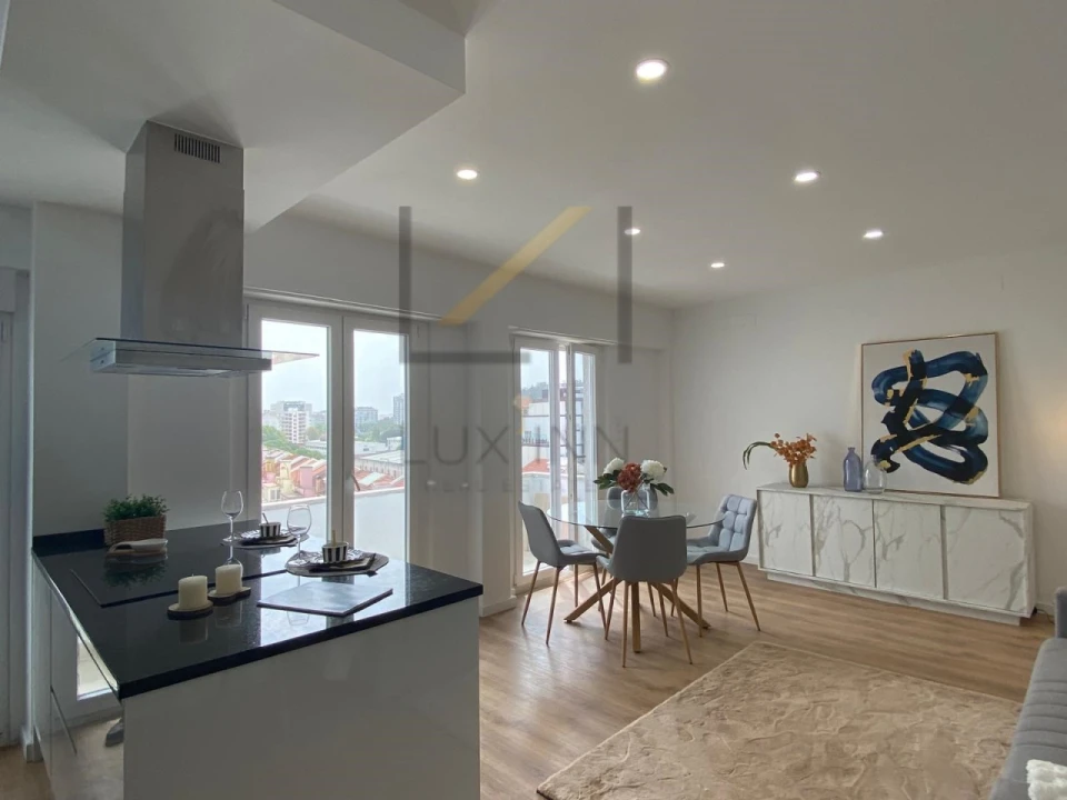 Apartamento T3 para Venda em Benfica Foto 1