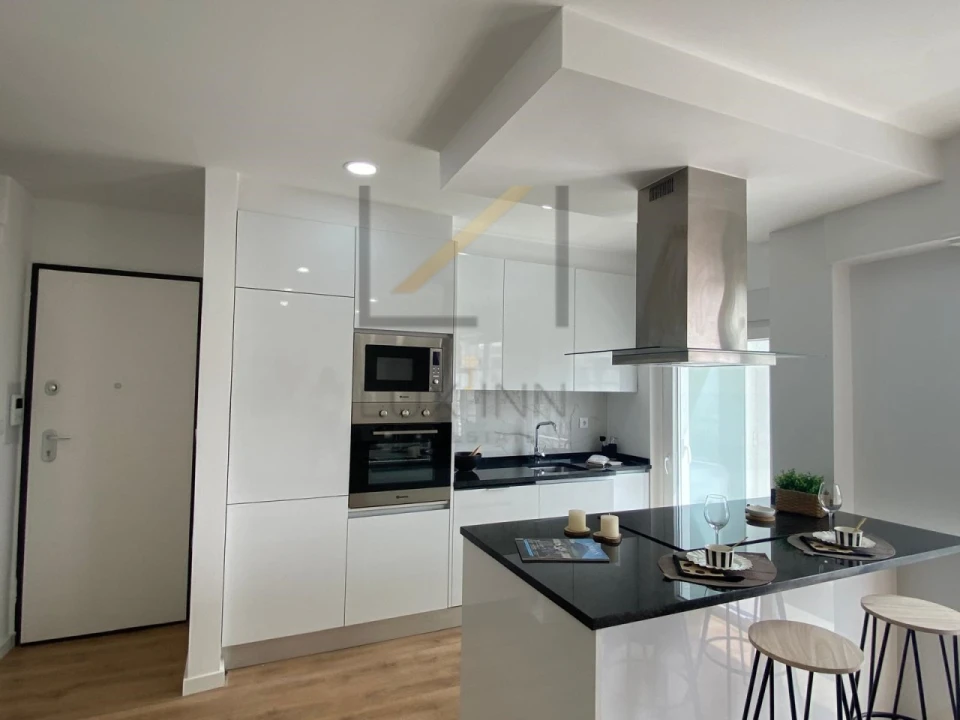 Apartamento T3 para Venda em Benfica Foto 2