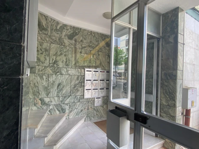 Apartamento T3 para Venda em Benfica Foto 30