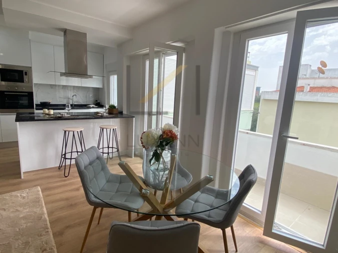 Apartamento T3 para Venda em Benfica Foto 7