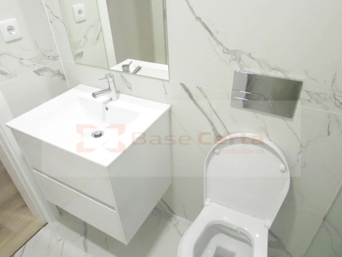 Apartamento T2 para Venda em Almada, Cova da Piedade, Pragal e Cacilhas Foto 8