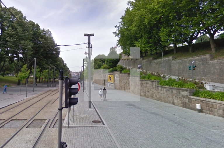 Moradia T2 para Venda em Santa Marinha Foto 3