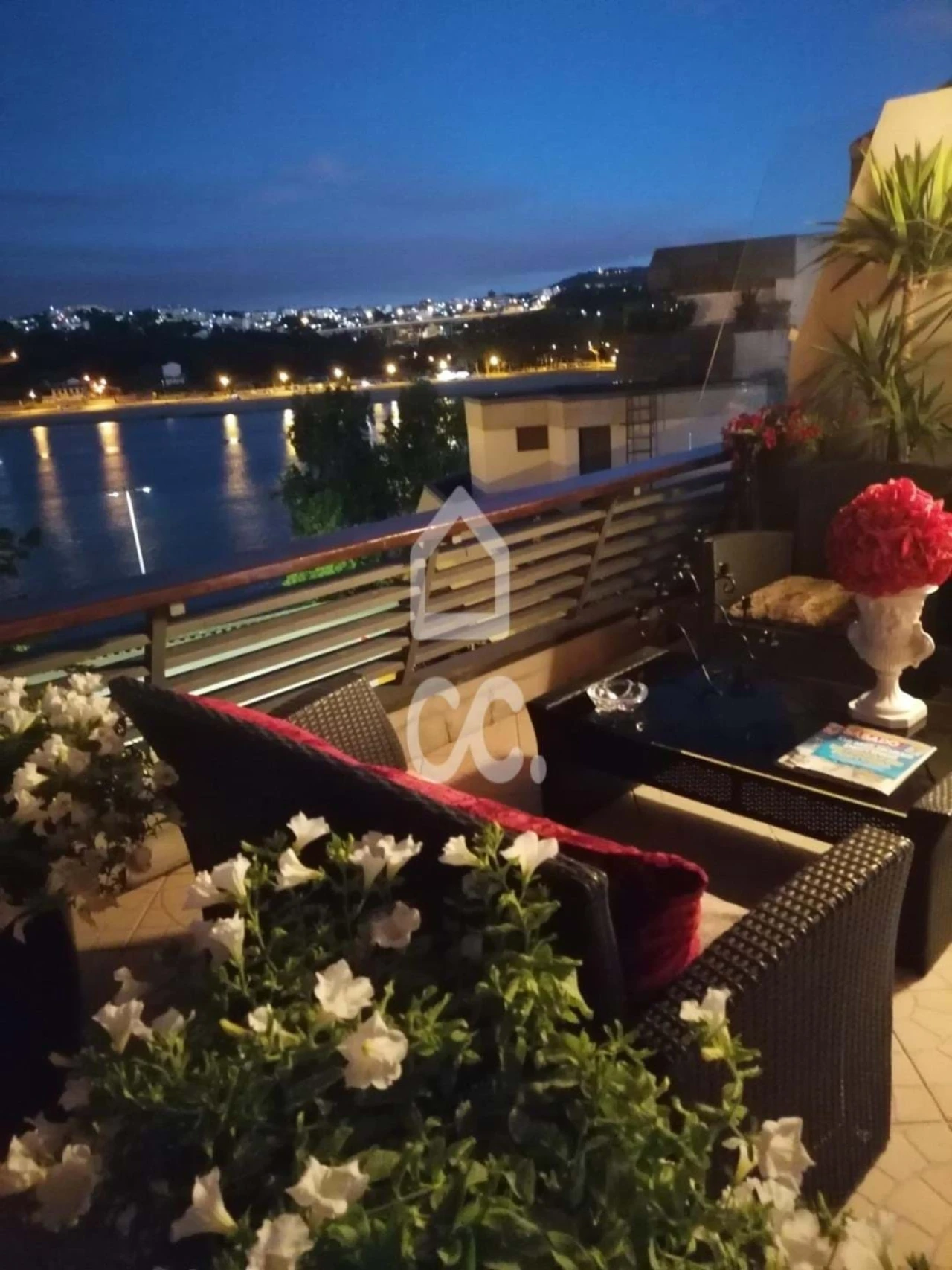 Apartamento T5 para Venda em Campanhã Foto 20