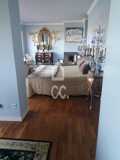 Apartamento T5 para Venda em Campanhã