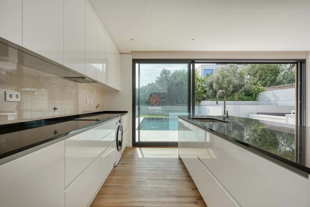 Moradia T3 para Venda em Barcarena Foto 6