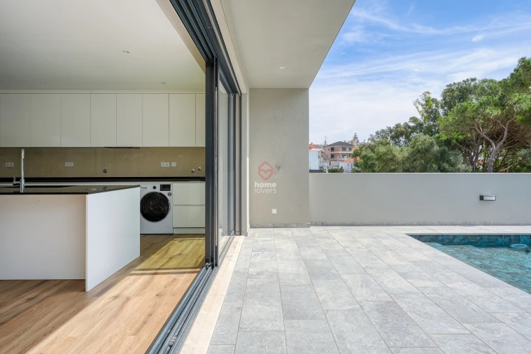 Moradia T3 para Venda em Barcarena Foto 4