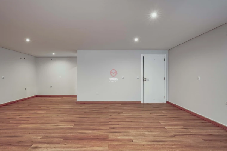 Moradia T3 para Venda em Barcarena Foto 32