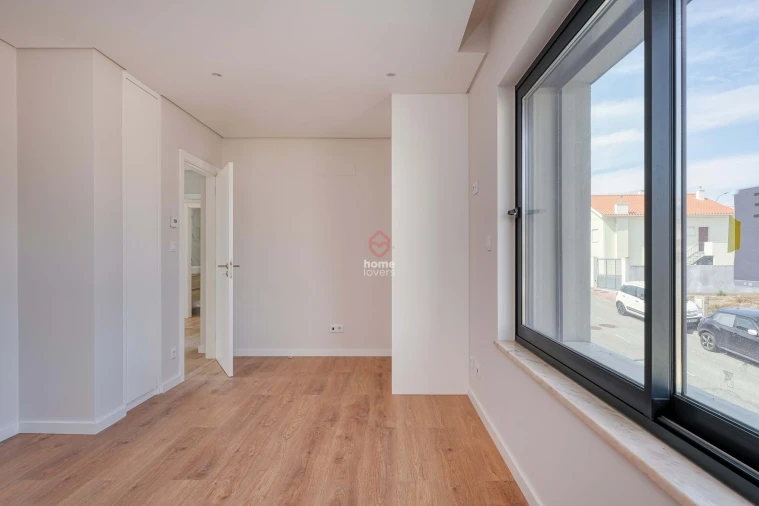 Moradia T3 para Venda em Barcarena Foto 24