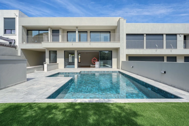 Moradia T3 para Venda em Barcarena Foto 1