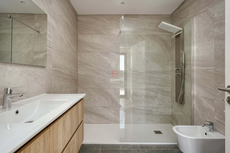 Moradia T3 para Venda em Barcarena Foto 29