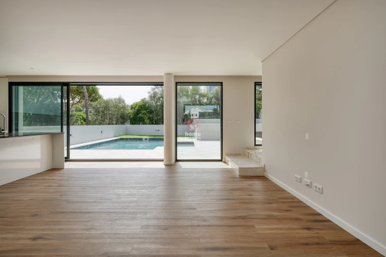 Moradia T3 para Venda em Barcarena Foto 5