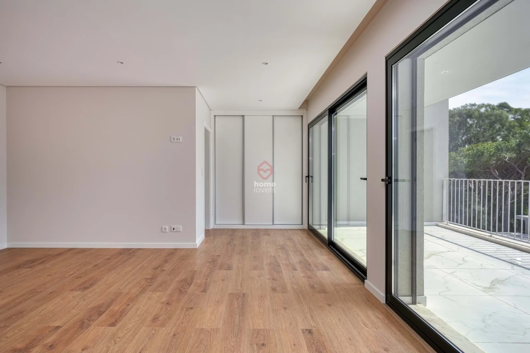 Moradia T3 para Venda em Barcarena Foto 27