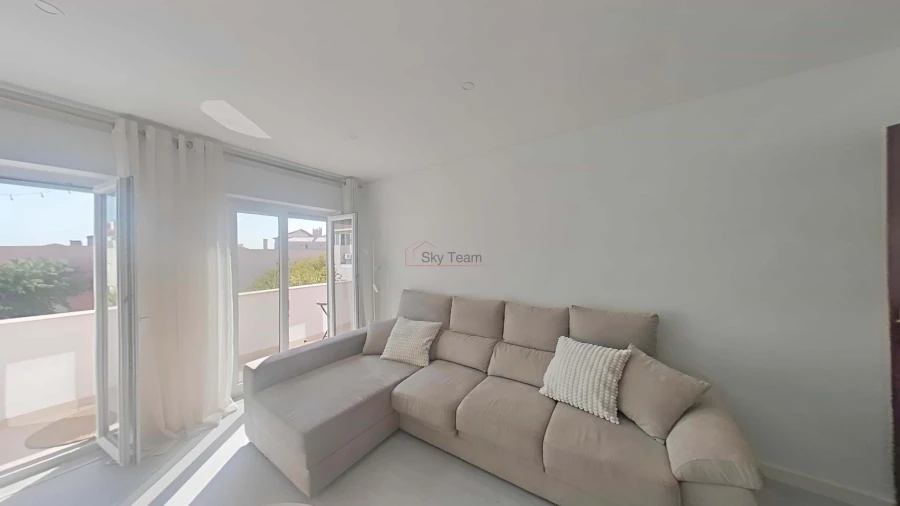 Apartamento T2 para Venda em Quinta do Conde Foto 56