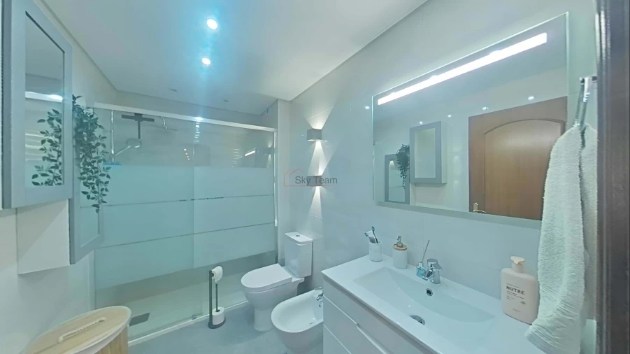 Apartamento T2 para Venda em Quinta do Conde Foto 39