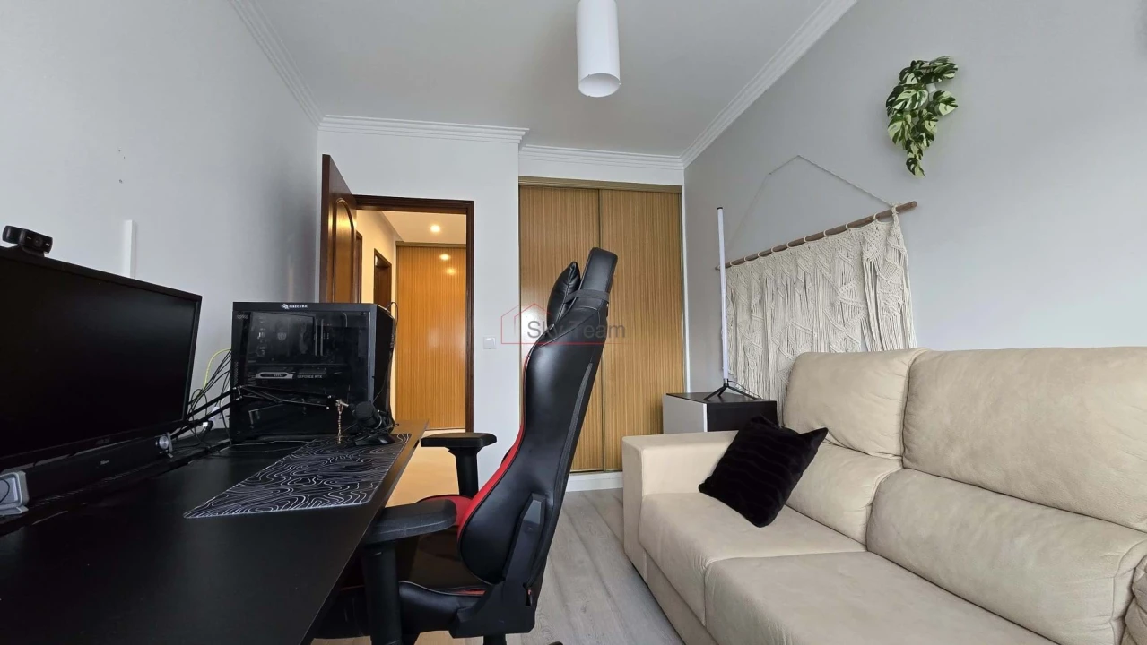 Apartamento T2 para Venda em Quinta do Conde Foto 3